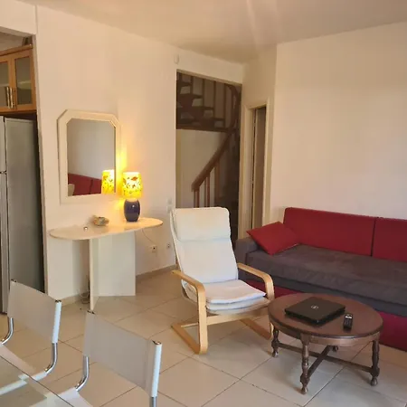 Akti 2 Holiday home