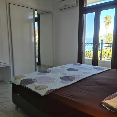 Akti 2 Holiday home