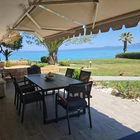 Akti 2 Holiday home *